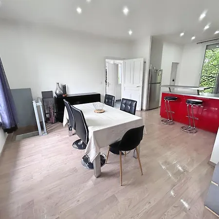 别墅 Maison Duplex Climatisee Balneo *